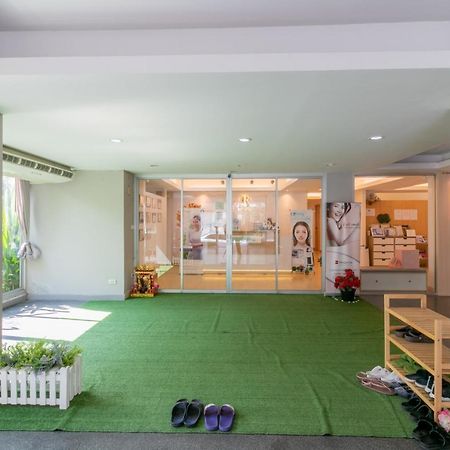 Resortel Lat Phrao 91 Bangkok Exterior photo